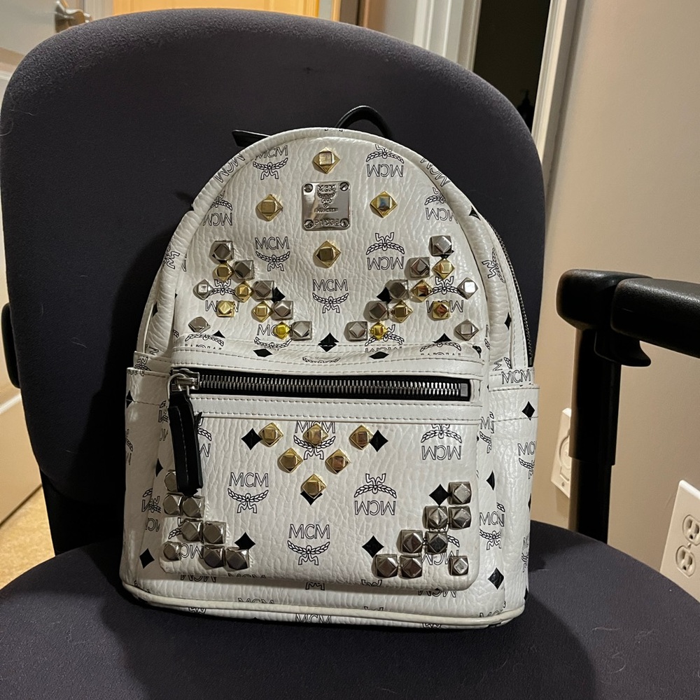 Mcm Studded Stark Bag White